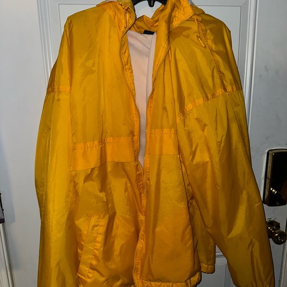 VOSSPORTSWEAR Unisex Full Zipper Taffeta Nylon Tracksuit Set - YELLOW Size 3XL. - Picture 2 of 12